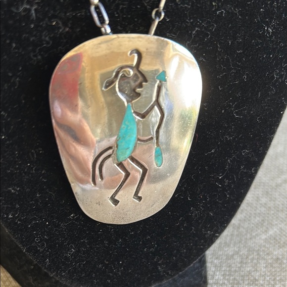 Authentic vintage turquoise and silver Kachina inlay pendant and chain necklace. - Picture 6 of 8